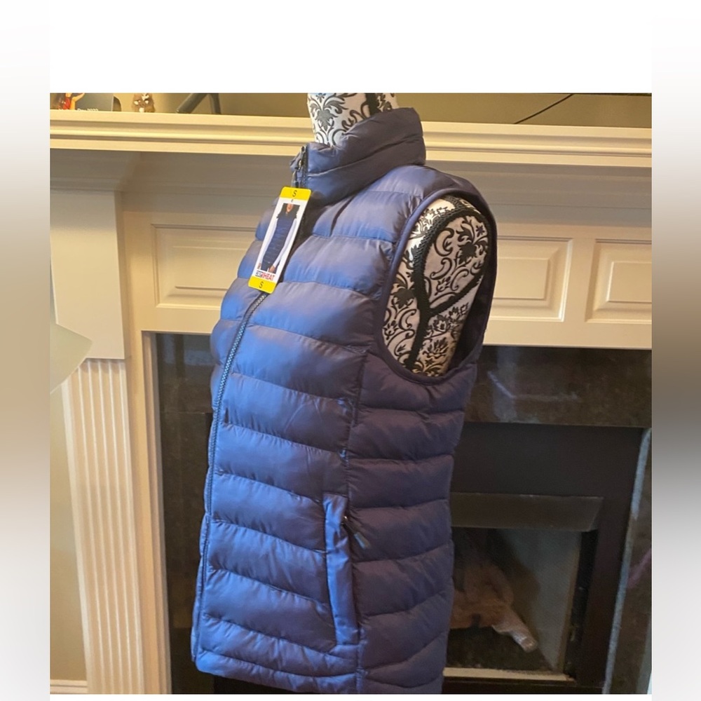 ✨NWT✨32 Degrees Women’s lightweight Vest, Size S